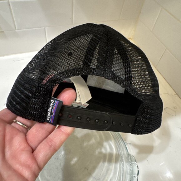 Patagonia Trucker Hat One Size Strap,back Black Mesh Black With Patch NEW - Picture 6 of 9